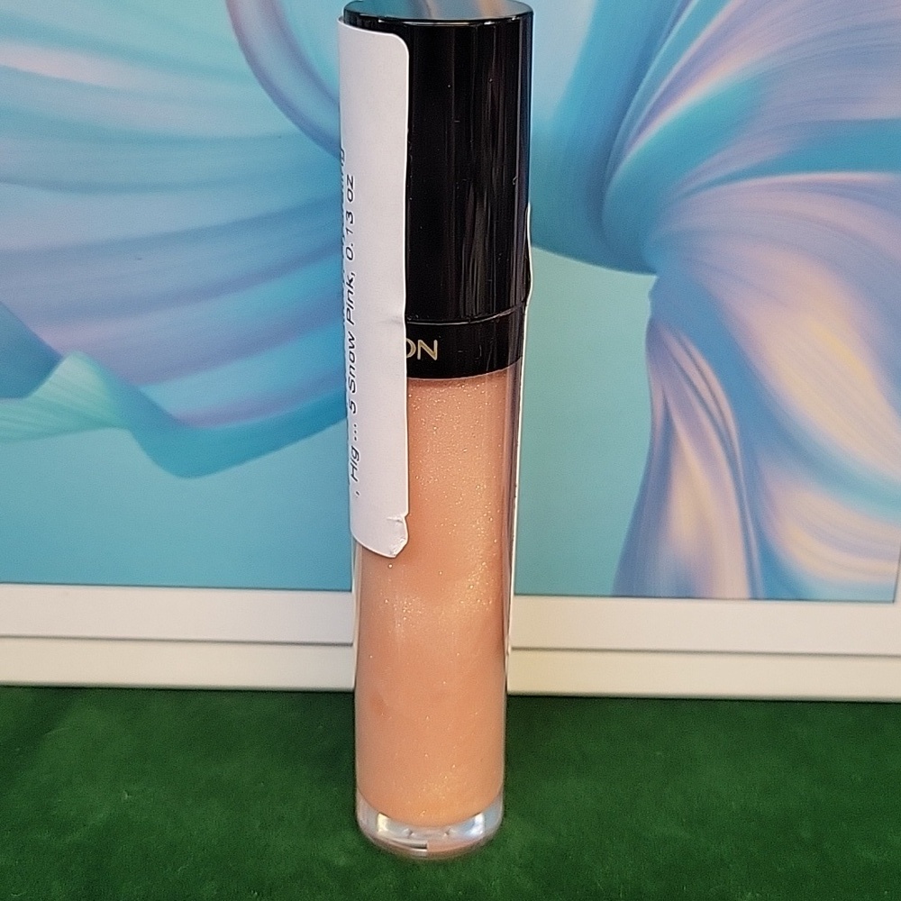 Revlon Super Lustrous The Gloss New Sealed Tube - 205 Snow Pink